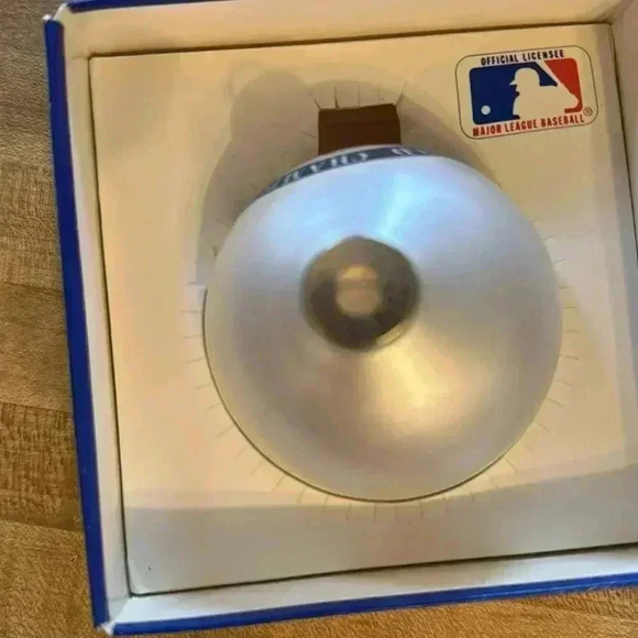 1987 Minnesota Twins World Champions Christmas Ornament - Picture 4 of 5